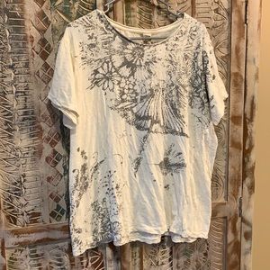Magnolia Pearl White and Gray Short Sleeve Tee
